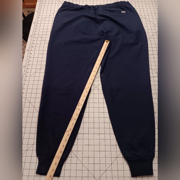 FIGS scrub pants, XXL 30" inseam, Navy Blue, Cuffed bottoms, Excellent cond. - Picture 4 of 5